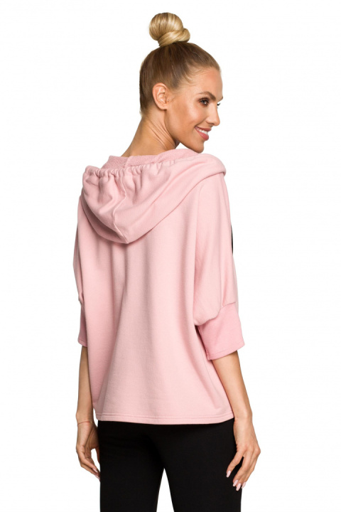 Bluza damska trapezowa z kapturem kieszeń kangurek pudrowa me689 Bluza damska trapezowa z kapturem kieszeń kangurek pudrowa me689