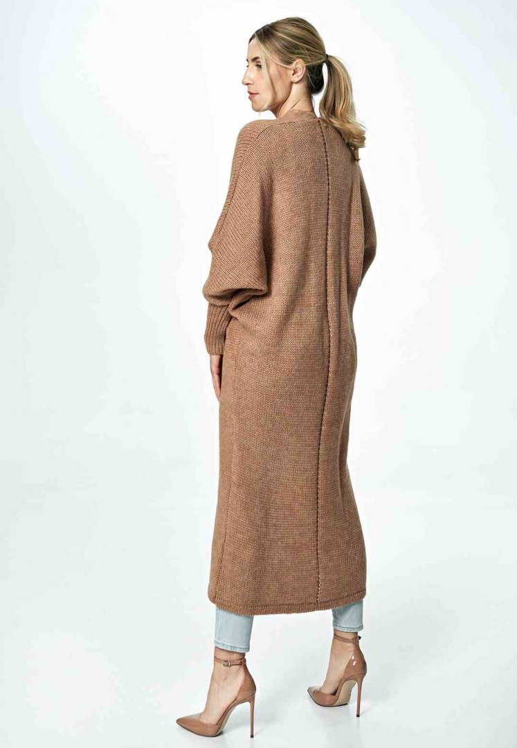 Sweter damski długi bez zapięcia z kimonowym rekawem brązowy M885