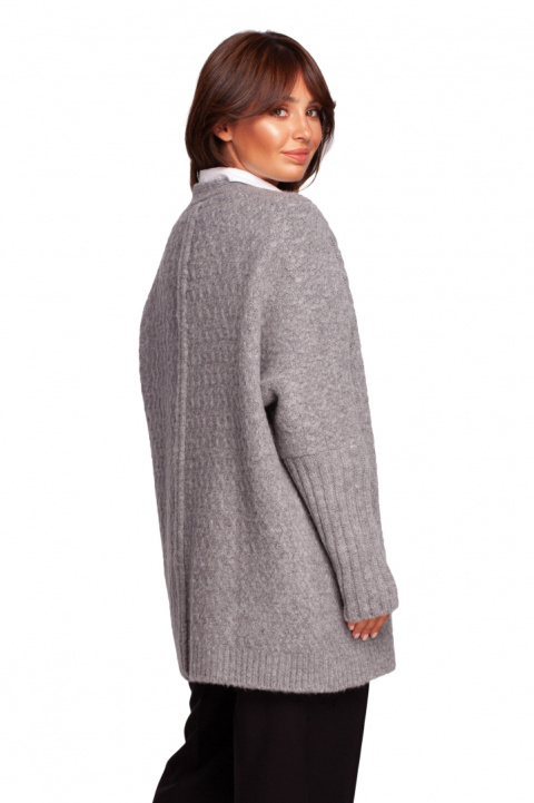 Kardigan damski oversize bez zapięcia z plisą szary BK088 Kardigan damski oversize bez zapięcia z plisą szary BK088
