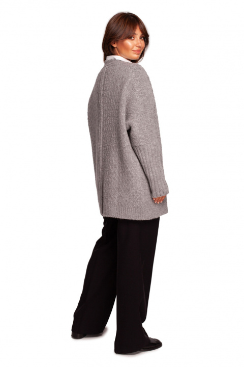 Kardigan damski oversize bez zapięcia z plisą szary BK088 Kardigan damski oversize bez zapięcia z plisą szary BK088
