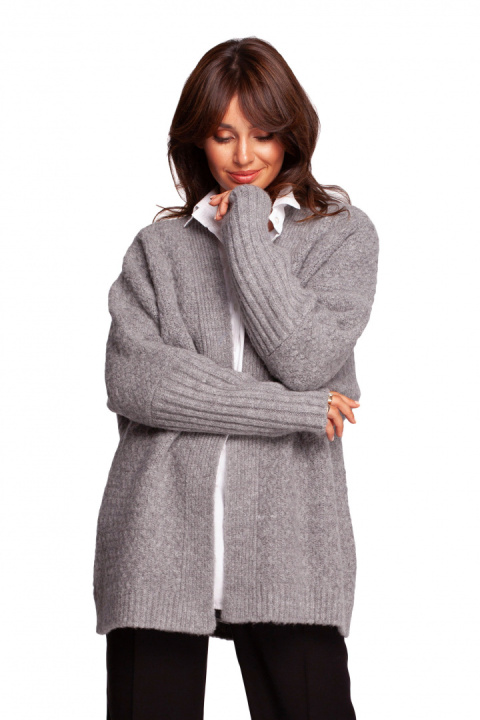 Kardigan damski oversize bez zapięcia z plisą szary BK088 Kardigan damski oversize bez zapięcia z plisą szary BK088