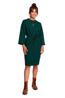 Sukienka midi dzianinowa ściągana w pasie trokami ciemno zielona B234