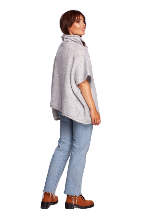 Sweter damski ponczo oversize z golfem krótki rękaw szary BK084 Sweter damski ponczo oversize z golfem krótki rękaw szary BK084