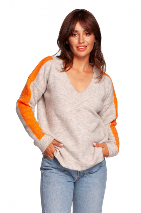 Sweter damski z dekoltem w serek i lampasami kość słoniowa BK093 Sweter damski z dekoltem w serek i lampasami kość słoniowa BK093