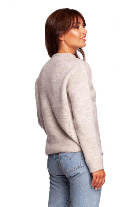 Sweter damski ze stójką przędza z włosem kość słoniowa BK091 Sweter damski ze stójką przędza z włosem kość słoniowa BK091