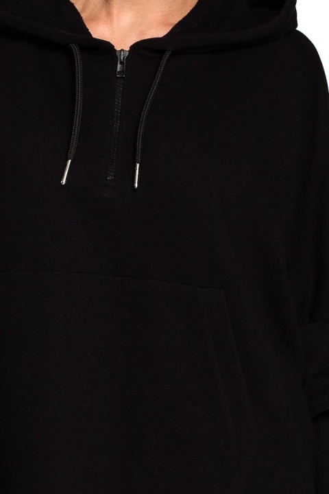 Bluza damska trapezowa z kapturem kieszeń kangurek czarna me689 Bluza damska trapezowa z kapturem kieszeń kangurek czarna me689