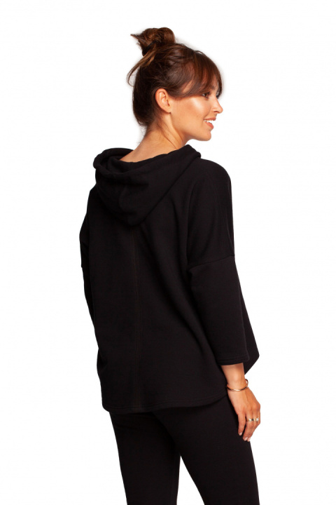 Bluza damska trapezowa o luźnym kroju z kapturem czarna B239 Bluza damska trapezowa o luźnym kroju z kapturem czarna B239