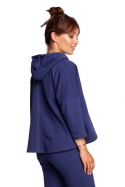 Bluza damska trapezowa o luźnym kroju z kapturem niebieska B239