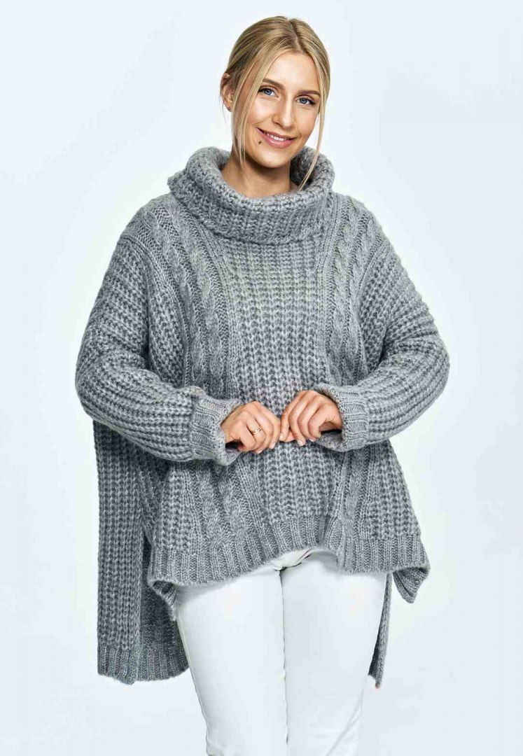 Sweter damski luźny z golfem i dłuższym tyłem szary M892 Sweter damski luźny z golfem i dłuższym tyłem szary M892