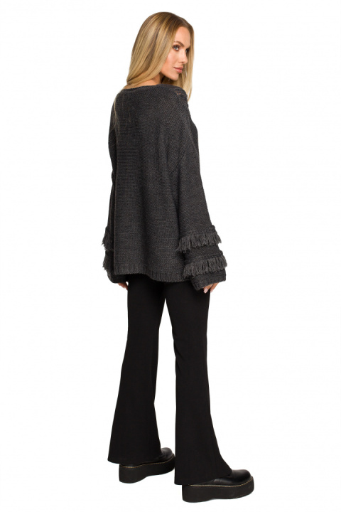 Sweter damski boho z szerokimi rękawami z frędzlami grafitowy me710 Sweter damski boho z szerokimi rękawami z frędzlami grafitowy me710