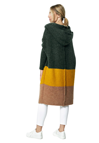 Sweter damski długi w pasy z kapturem bez zapięcia ciemna oliwka M883 Sweter damski długi w pasy z kapturem bez zapięcia ciemna oliwka M883