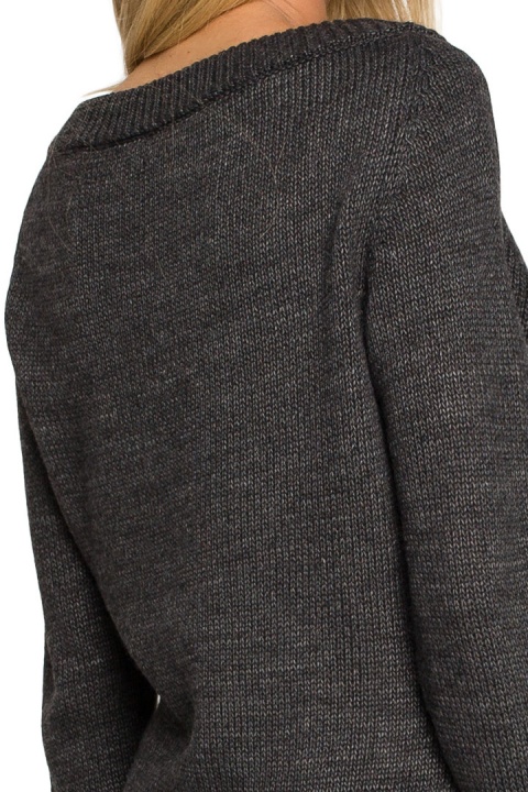 Sweter damski dopasowany z rozcięciem w dekolcie grafitowy me711 Sweter damski dopasowany z rozcięciem w dekolcie grafitowy me711