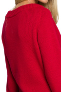 Sweter damski dopasowany z rozcięciem w dekolcie malinowy me711