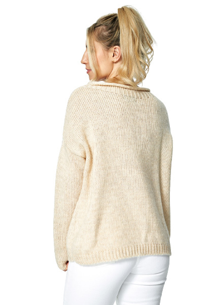 Sweter damski krótki luźny z dekoltem w łódkę beżowy M888 Sweter damski krótki luźny z dekoltem w łódkę beżowy M888