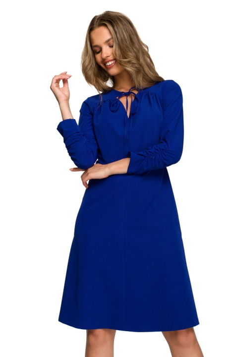 Elegancka sukienka midi z wiązaniem w dekolcie V fason A chabrowa S325 Elegancka sukienka midi z wiązaniem w dekolcie V fason A chabrowa S325