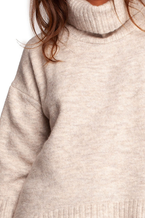 Sweter damski z golfem ściągacz i rozcięcie z tyłu kość słoniowa BK086 Sweter damski z golfem ściągacz i rozcięcie z tyłu kość słoniowa BK086