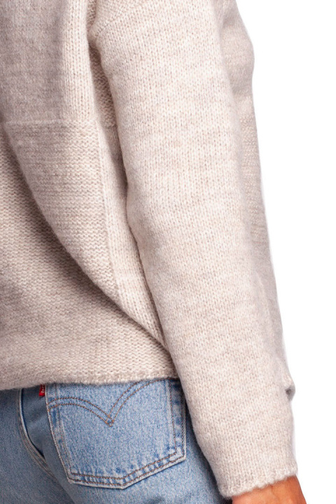 Sweter damski ze stójką przędza z włosem kość słoniowa BK091 Sweter damski ze stójką przędza z włosem kość słoniowa BK091