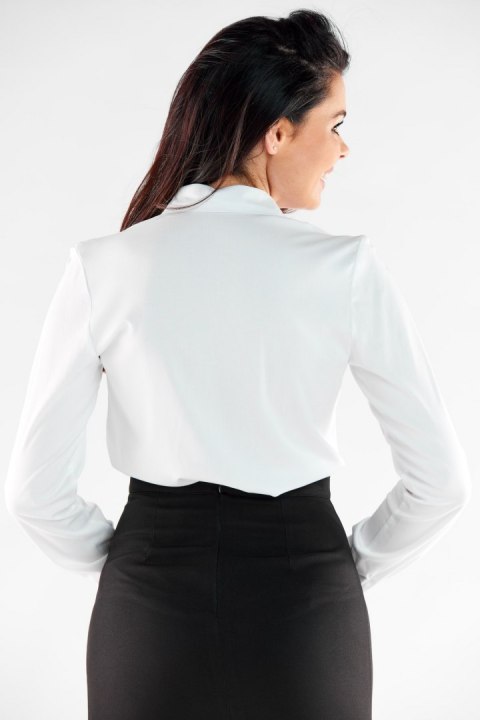 Koszula damska z wiskozy elegancka kołnierzyk długi rękaw biała A526 Koszula damska z wiskozy elegancka kołnierzyk długi rękaw biała A526