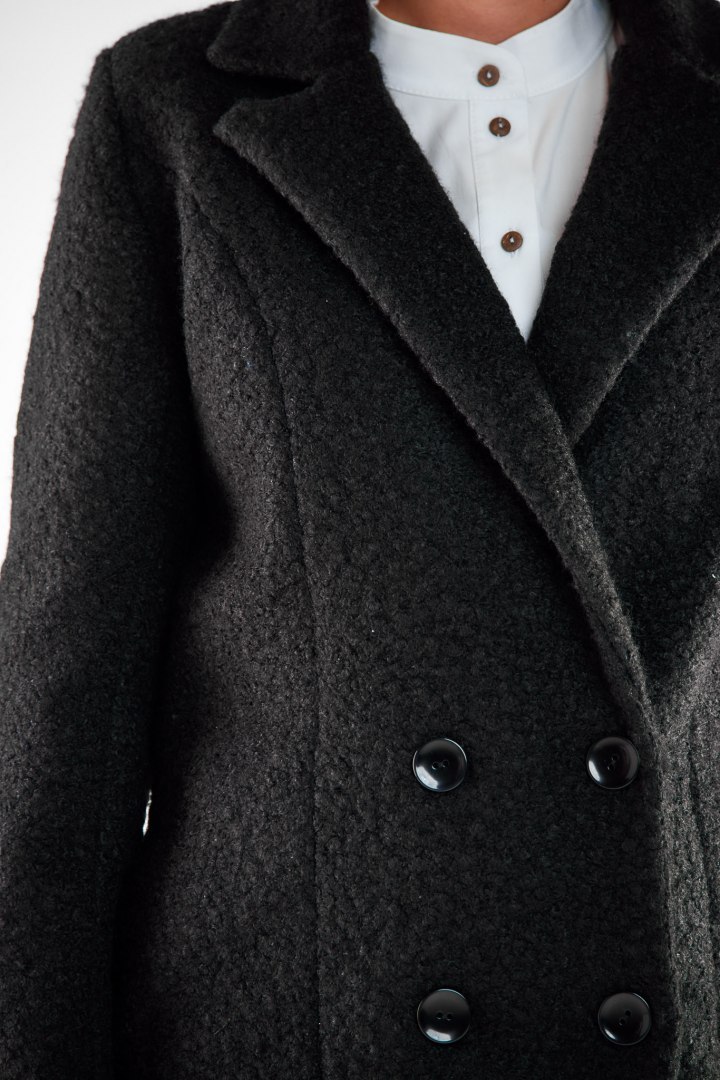 Płaszcz damski krótki baranek elegancki dwurzędowy czarny A546