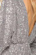Sukienka midi cekinowa z głębokim dekoltem V na plecach srebrna me716