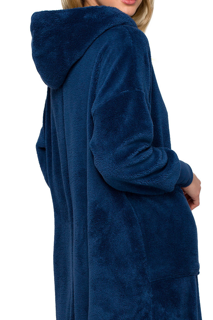 Sukienka midi pluszowa oversize z kapturem długi rękaw granatowa LA127 Sukienka midi pluszowa oversize z kapturem długi rękaw granatowa LA127