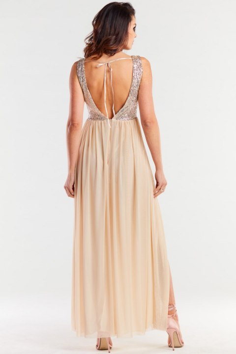 Sukienka elegancka maxi na ramiączkach odkryte plecy cekiny beżowa A486 Sukienka elegancka maxi na ramiączkach odkryte plecy cekiny beżowa A486