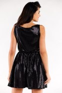 Sukienka rozkloszowana błyszcząca mini z gumką bez rękawów czarna A562
