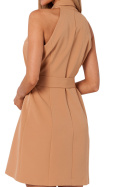Sukienka żakietowa mini na zakładkę bez rękawów wiązana karmelowa me747