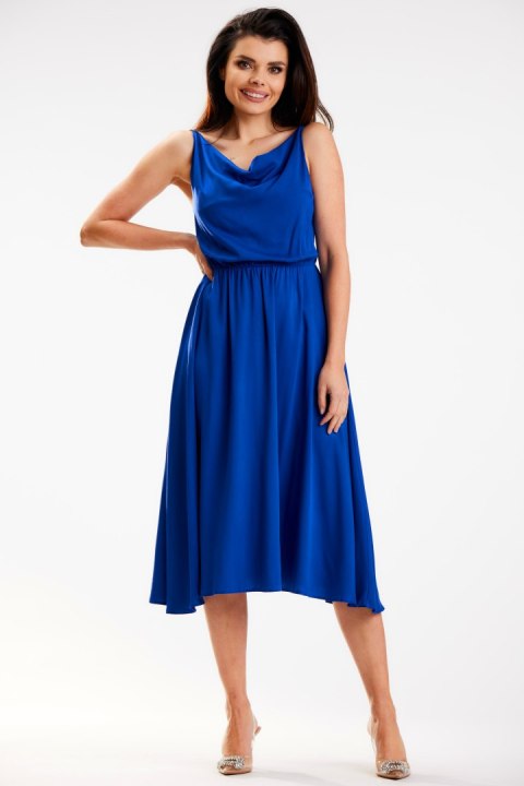 Sukienka elegancka midi bez rękawów ramiączka lejący dekolt niebieska A579 Sukienka elegancka midi bez rękawów ramiączka lejący dekolt niebieska A579