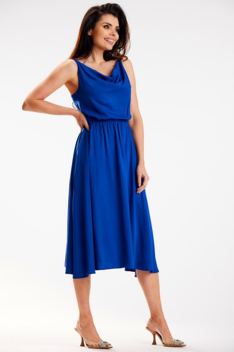Sukienka elegancka midi bez rękawów ramiączka lejący dekolt niebieska A579 Sukienka elegancka midi bez rękawów ramiączka lejący dekolt niebieska A579