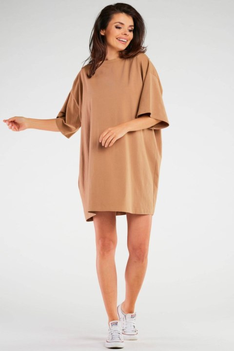 Sukienka mini luźna oversize z krótkim rękawem bawełniana beżowa M255 Sukienka mini luźna oversize z krótkim rękawem bawełniana beżowa M255