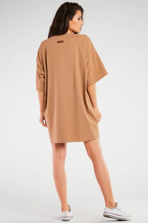 Sukienka mini luźna oversize z krótkim rękawem bawełniana beżowa M255 Sukienka mini luźna oversize z krótkim rękawem bawełniana beżowa M255