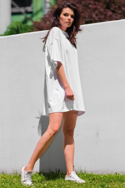 Sukienka mini luźna oversize z krótkim rękawem bawełniana biała M255 Sukienka mini luźna oversize z krótkim rękawem bawełniana biała M255