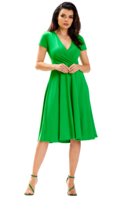 Sukienka midi rozkloszowana krótki rękaw kopertowy dekolt zielona M292