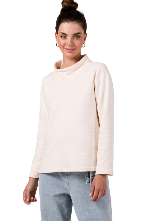 Bluza damska prosta dzianinowa z wysokim kołnierzem ecru B268 Bluza damska prosta dzianinowa z wysokim kołnierzem ecru B268