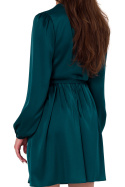 Sukienka satynowa rozkloszowana mini kopertowa długi rękaw zielona K175
