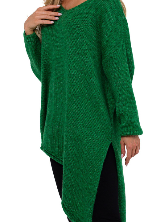 Sweter damski oversize z asymetrycznym dołem dekolt V szmaragdowy me769 Sweter damski oversize z asymetrycznym dołem dekolt V szmaragdowy me769