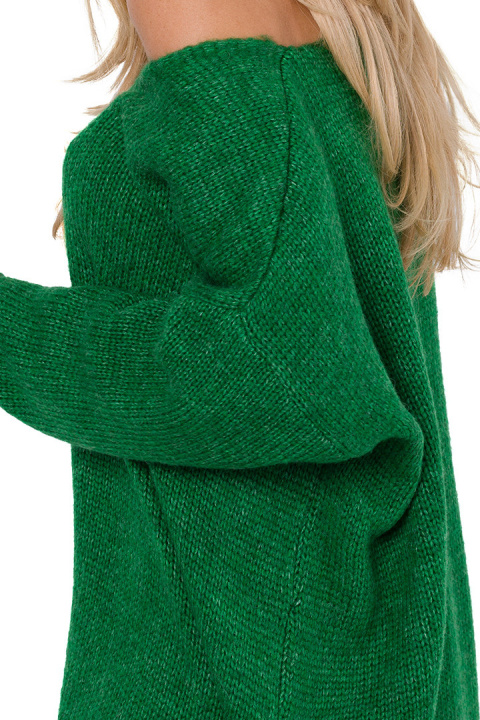 Sweter damski oversize z asymetrycznym dołem dekolt V szmaragdowy me769 Sweter damski oversize z asymetrycznym dołem dekolt V szmaragdowy me769