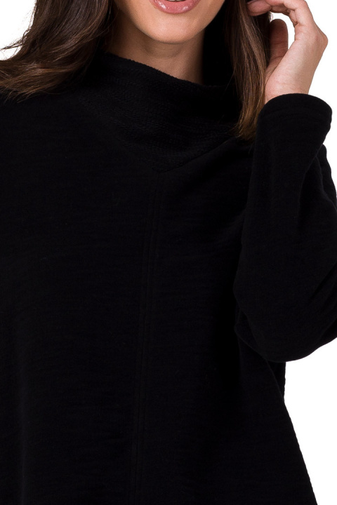 Bluza damska prosta dzianinowa z wysokim kołnierzem czarna B268 Bluza damska prosta dzianinowa z wysokim kołnierzem czarna B268