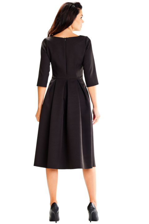 Elegancka sukienka midi rozkloszowana dopasowana głęboki dekolt czarna A598 Elegancka sukienka midi rozkloszowana dopasowana głęboki dekolt czarna A598
