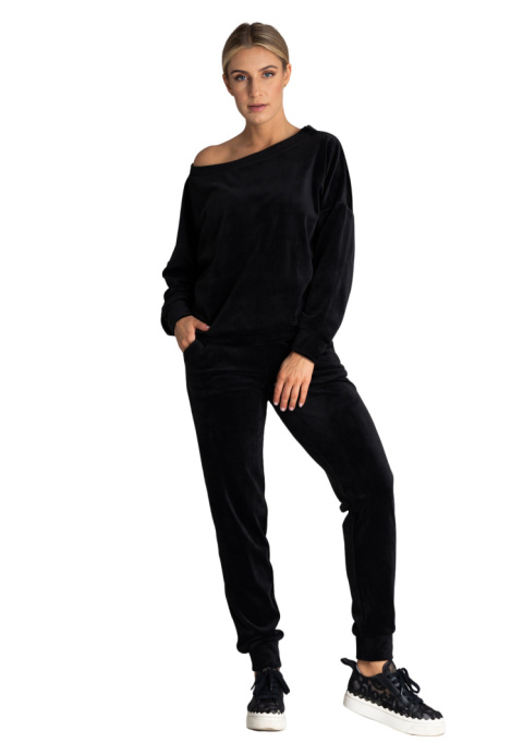 Bluza damska welurowa oversize szeroki dekolt w łódkę czarna M968 Bluza damska welurowa oversize szeroki dekolt w łódkę czarna M968