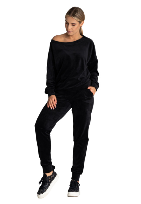 Bluza damska welurowa oversize szeroki dekolt w łódkę czarna M968 Bluza damska welurowa oversize szeroki dekolt w łódkę czarna M968