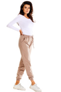 Spodnie damskie dresowe sportowe wiązane z gumką i kieszeniami brązowe A608