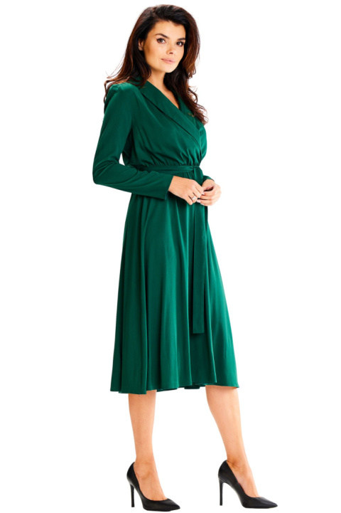 Sukienka elegancka midi rozkloszowana kołnierz długi rękaw zielona A604 Sukienka elegancka midi rozkloszowana kołnierz długi rękaw zielona A604