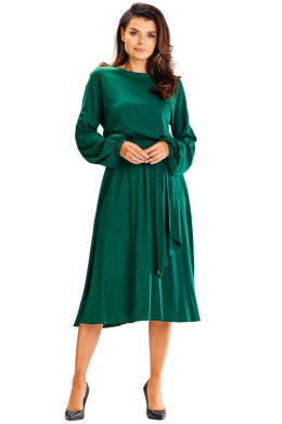 Sukienka midi rozkloszowana w pasie dopasowana gumką i szarfą zielona A602