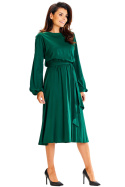 Sukienka midi rozkloszowana w pasie dopasowana gumką i szarfą zielona A602