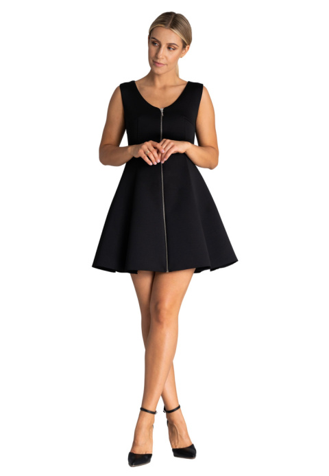 Sukienka mini z pianki bez rękawów rozkloszowana rozpinana czarna M972 Sukienka mini z pianki bez rękawów rozkloszowana rozpinana czarna M972
