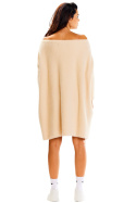 Sukienka swetrowa mini oversize szeroki dekolt długi rękaw beżowa A618