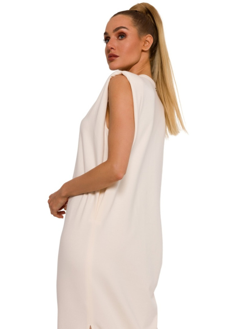 Sukienka maxi oversize bez rękawów poduszki na ramionach dzianinowa śmietankowa me790 Sukienka maxi oversize bez rękawów poduszki na ramionach dzianinowa śmietankowa me790