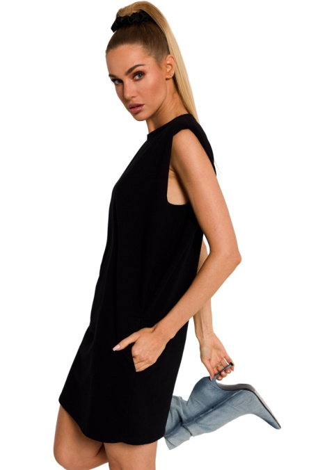 Sukienka mini oversize bez rękawów poduszki na ramionach dzianinowa czarna me789 Sukienka mini oversize bez rękawów poduszki na ramionach dzianinowa czarna me789
